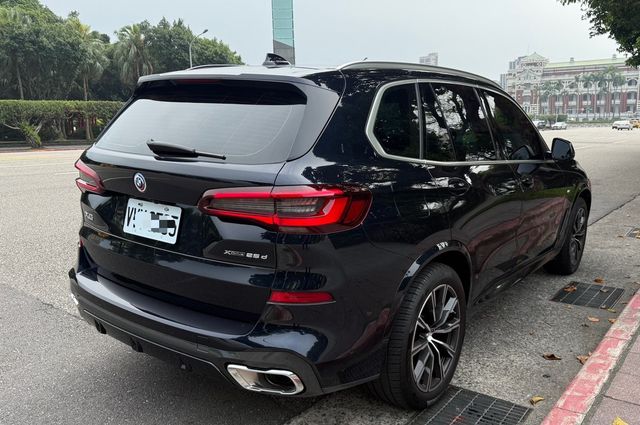 BMW寶馬 X5 XDRIVE25D  第3張相片