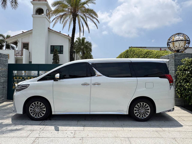 LEXUS凌志 LM300H  第3張相片