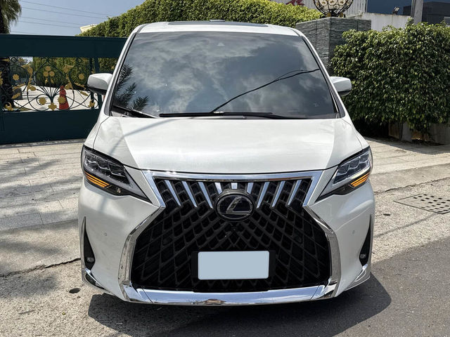 LEXUS凌志 LM300H  第4張相片