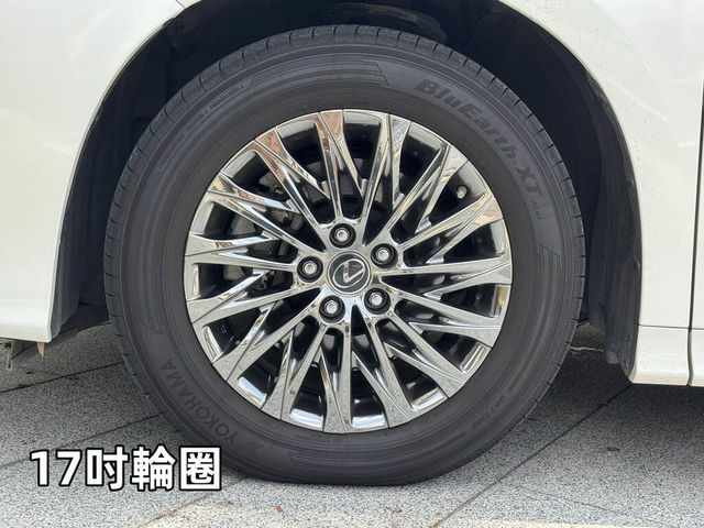 LEXUS凌志 LM300H  第6張相片