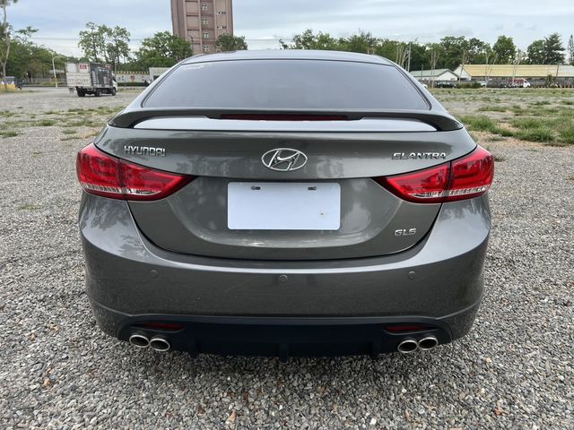 HYUNDAI現代 ELANTRA  第4張相片