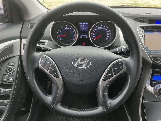 HYUNDAI現代 ELANTRA  第13張相片