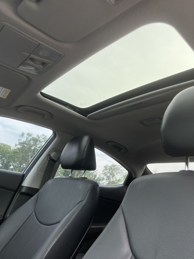 HYUNDAI現代 ELANTRA  第14張相片