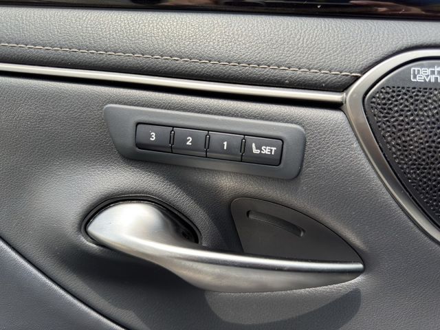 LEXUS凌志 ES300H  第14張相片