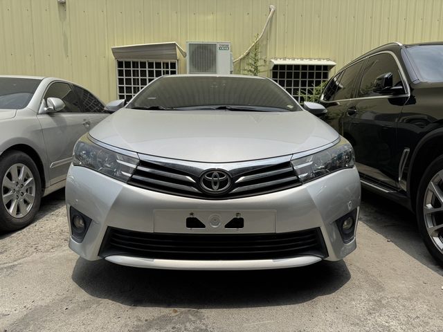 TOYOTA豐田 ALTIS  第3張相片