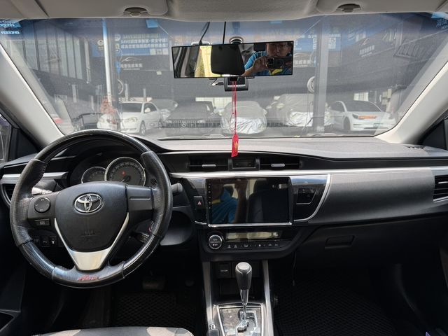 TOYOTA豐田 ALTIS  第6張相片