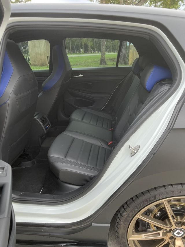 VOLKSWAGEN福斯 GOLF R  第10張相片