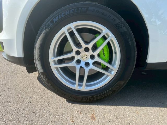 PORSCHE保時捷 MACAN  第4張相片