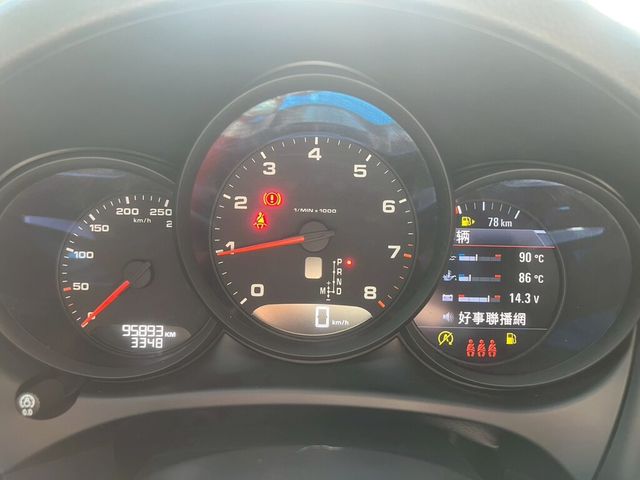 PORSCHE保時捷 MACAN  第7張相片