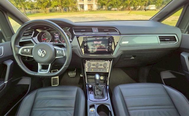 VOLKSWAGEN福斯 TOURAN  第14張相片
