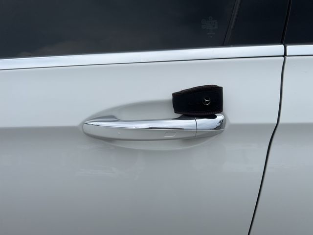 M-BENZ賓士 E300  第10張相片