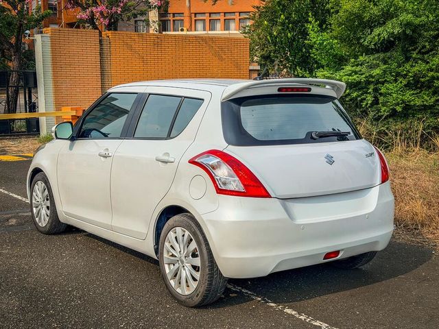 SUZUKI鈴木 SWIFT  第2張相片