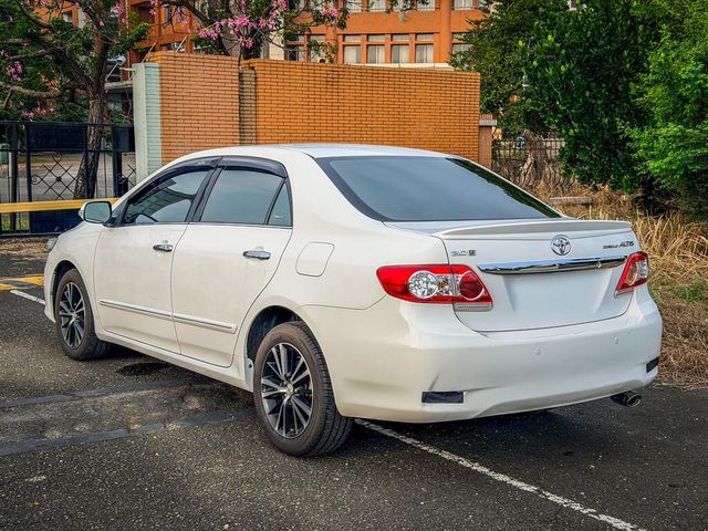 TOYOTA豐田 ALTIS  第2張相片