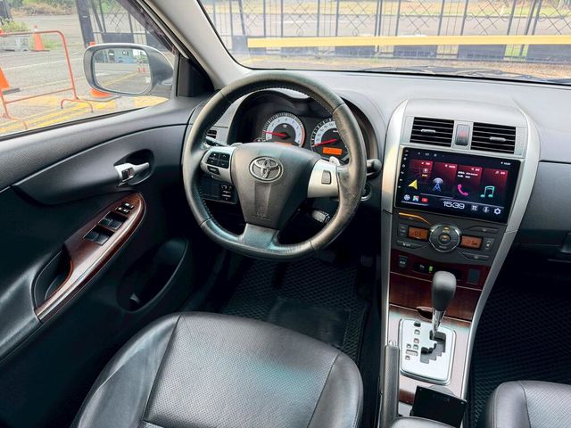 TOYOTA豐田 ALTIS  第7張相片