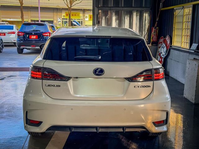 LEXUS凌志 CT200H  第4張相片