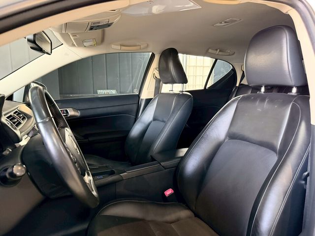 LEXUS凌志 CT200H  第12張相片