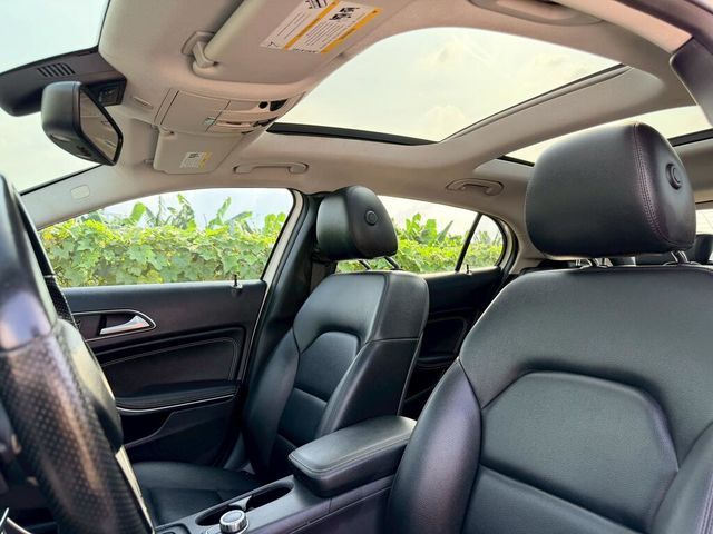 M-BENZ賓士 GLA250  第5張相片