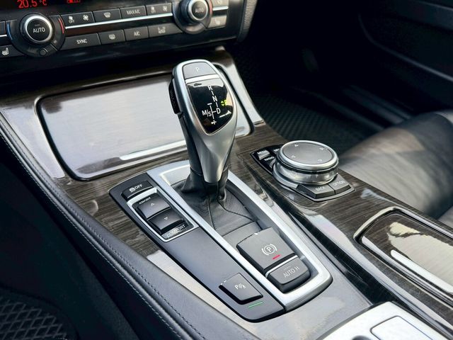 BMW寶馬 528  第9張相片