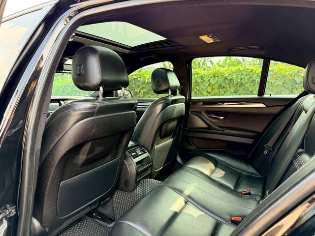 BMW寶馬 528  第14張相片