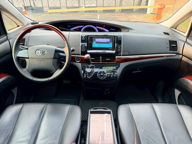 TOYOTA豐田 PREVIA  第7張相片