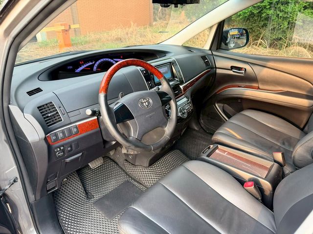 TOYOTA豐田 PREVIA  第14張相片