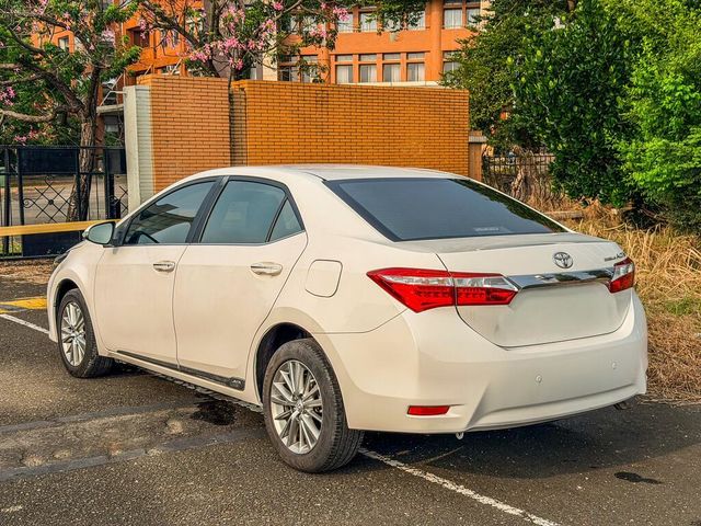 TOYOTA豐田 ALTIS  第2張相片