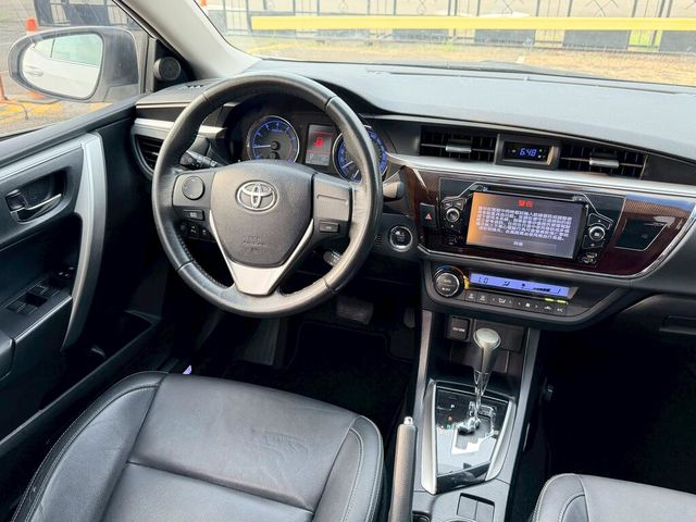 TOYOTA豐田 ALTIS  第7張相片