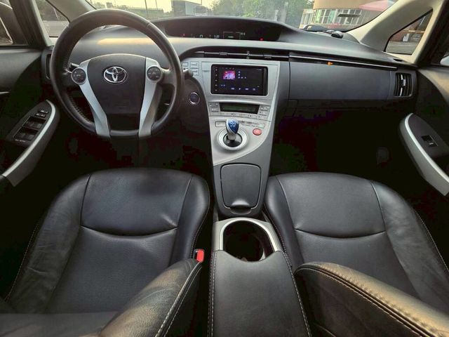 TOYOTA豐田 PRIUS  第9張相片