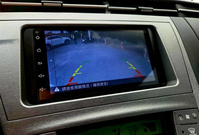 TOYOTA豐田 PRIUS  第13張相片