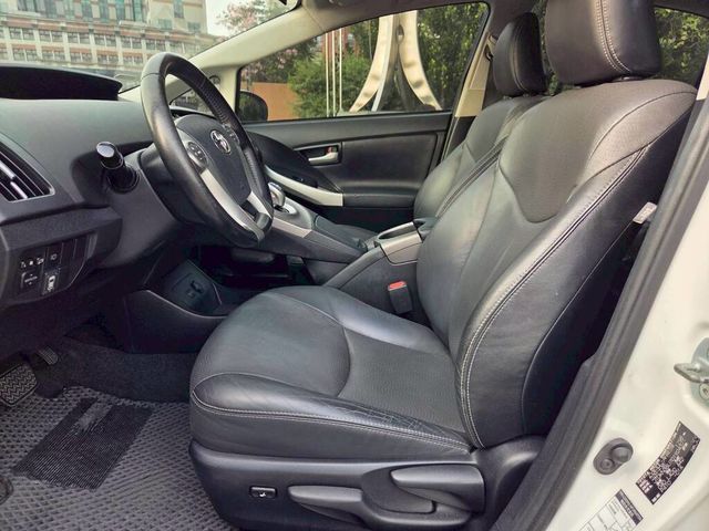 TOYOTA豐田 PRIUS  第18張相片