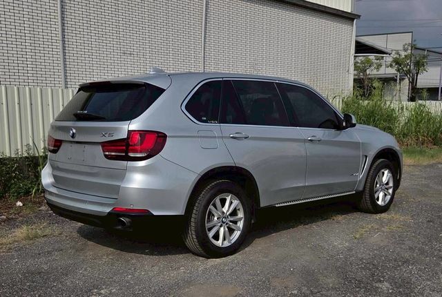 BMW寶馬 X5 XDRIVE25D  第2張相片