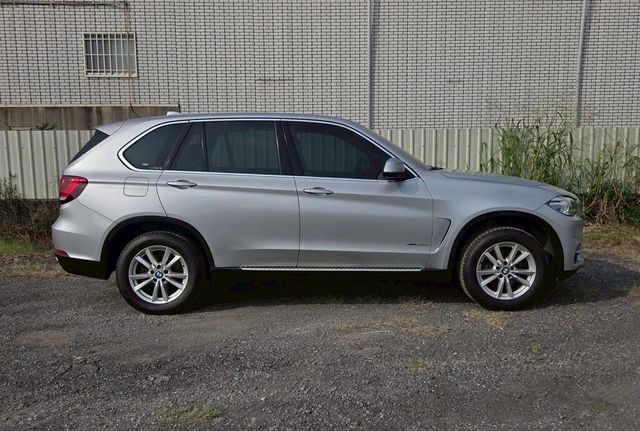 BMW寶馬 X5 XDRIVE25D  第4張相片