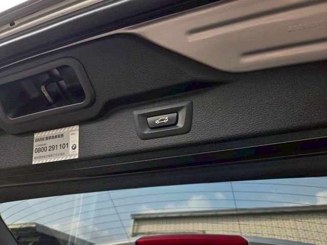 BMW寶馬 X5 XDRIVE25D  第7張相片