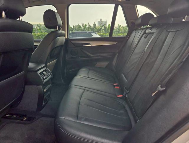 BMW寶馬 X5 XDRIVE25D  第16張相片