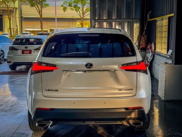 LEXUS凌志 NX200T  第4張相片