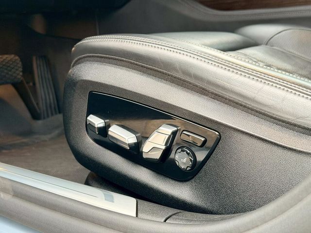 BMW寶馬 730I  第12張相片