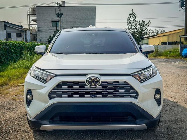 TOYOTA豐田 RAV4  第3張相片