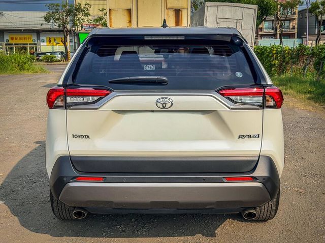 TOYOTA豐田 RAV4  第4張相片
