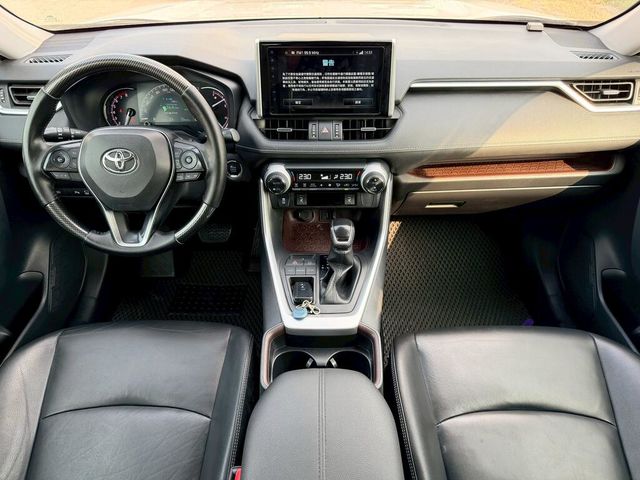 TOYOTA豐田 RAV4  第8張相片