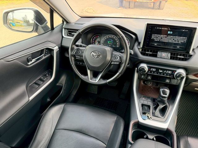 TOYOTA豐田 RAV4  第9張相片