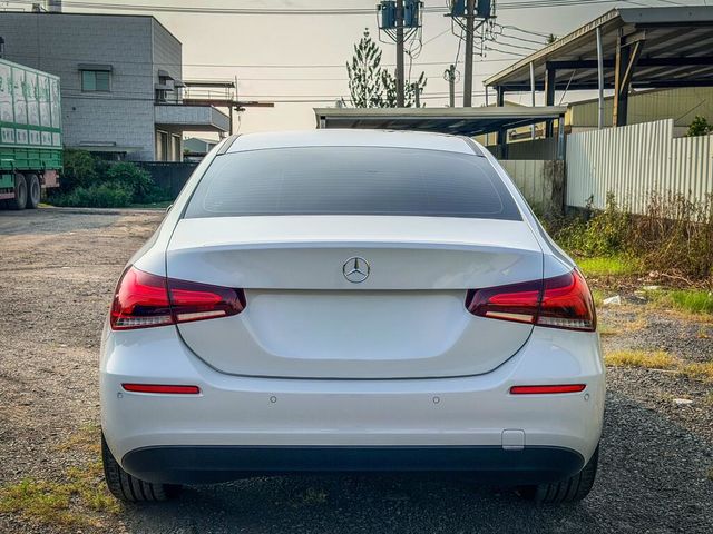 M-BENZ賓士 A180  第4張相片