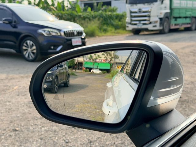 M-BENZ賓士 A180  第5張相片