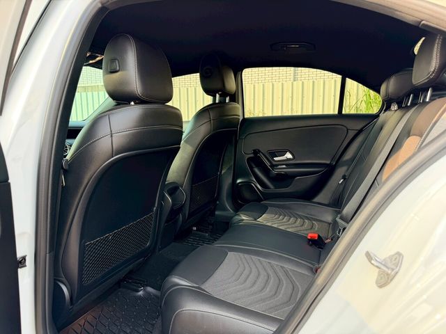 M-BENZ賓士 A180  第15張相片