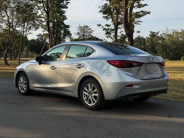 MAZDA馬自達 MAZDA 3  第2張相片