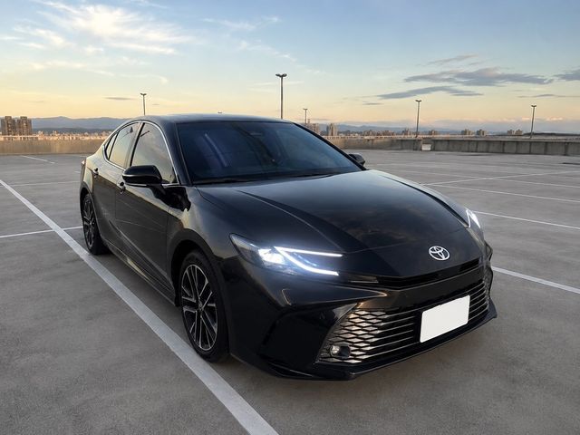 TOYOTA豐田 CAMRY HYBRID  第1張相片