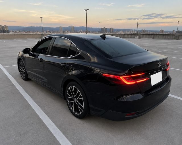 TOYOTA豐田 CAMRY HYBRID  第2張相片