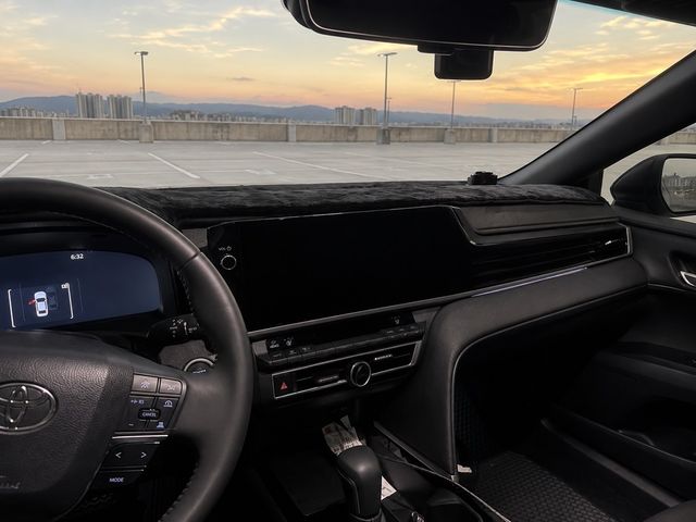 TOYOTA豐田 CAMRY HYBRID  第7張相片