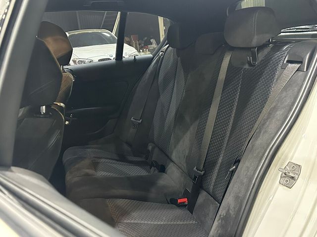 BMW寶馬 120I  第6張相片