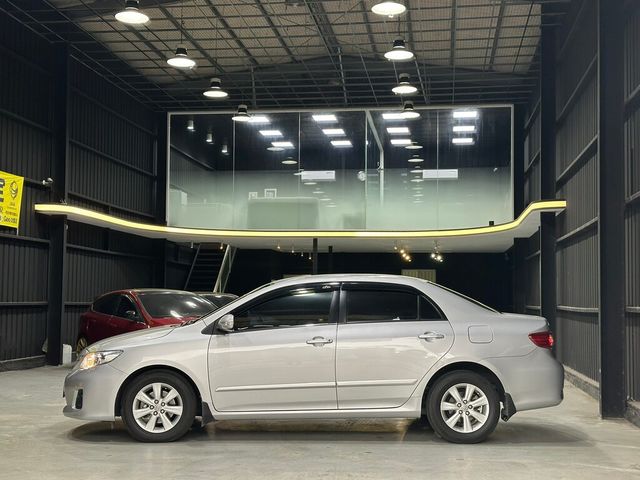 TOYOTA豐田 ALTIS  第3張相片