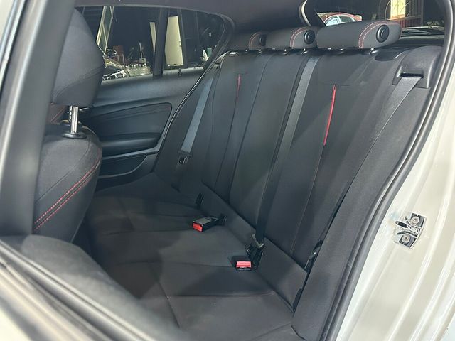BMW寶馬 118I  第6張相片
